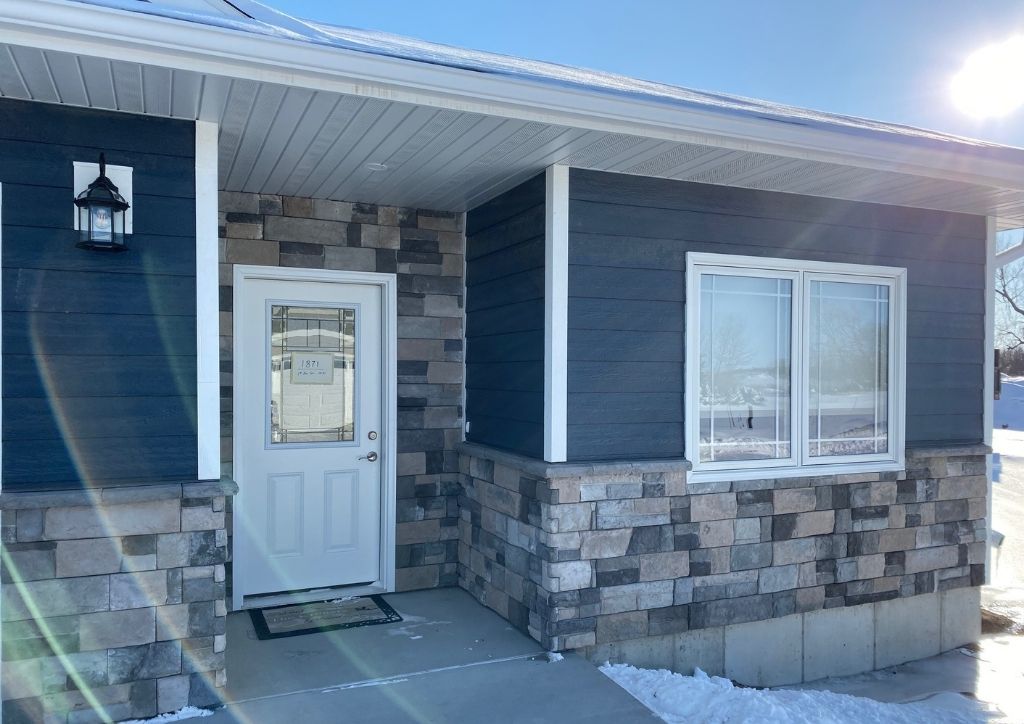 House exterior wall using the ADORN® Shadowledge Series